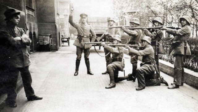 История в фотографиях