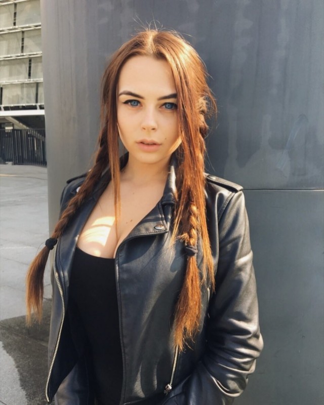 Девушки с большими выдающимися качествами!