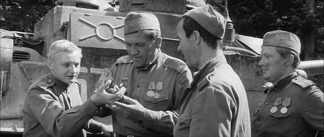 Володя Шарапов: что не так с его орденами и медалями