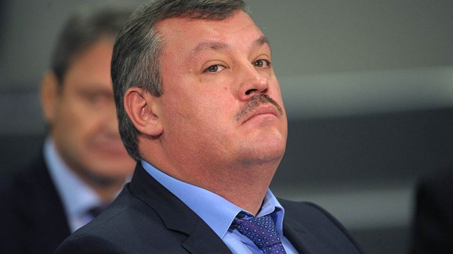 Глава Коми Гапликов,грабит ветеранов...ЯП Помоги.