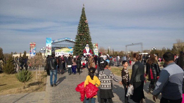 Ташкент украсили к Новому году