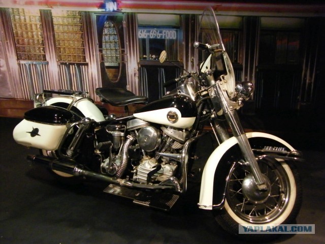 Мотоциклы "Харлей-Давидсон". Выставка в Манчестере