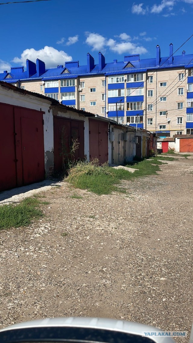 Гаражи