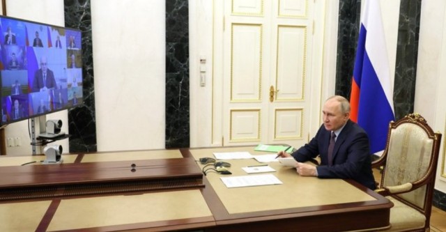 Путин: в 2023 году будет исторически минимальный уровень бедности