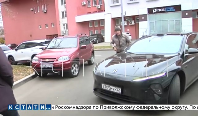 Бывший мэр Нижнего Новгорода устраивает скандалы, бьёт людей и бросается с кулаками на журналистов