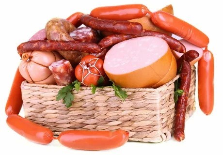 Есть ли в сосисках и колбасе мясо