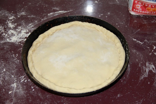 Пирог с мойвой