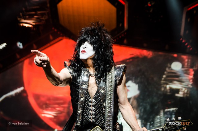 Kiss - Dynasty. История создания