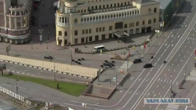Москва официально находится на самоизоляции. Почти пустая Москва
