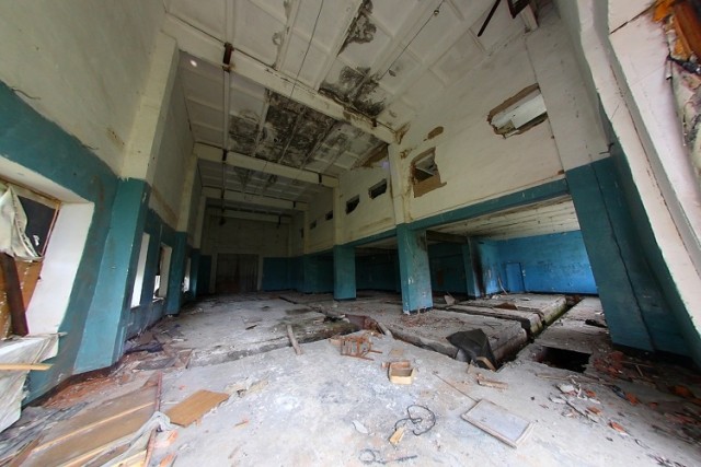 Заброшенный ракетный арсенал бывшего военного аэродрома "Кулон" в Переяславке