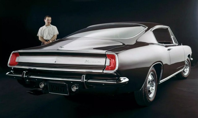60 лет Plymouth Barracuda