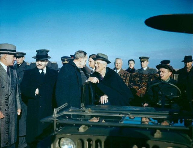 1945 год в 84 фотографиях