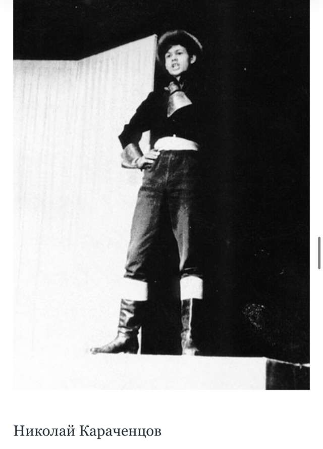 Небольшая фотоподборка известных личностей в детстве и юности