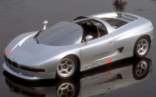 Vector W8 и другие. Редких суперкаров фотопост.