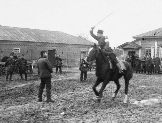 Мадьяр в плен не брать: Венгры творили такое, что даже жестокие немцы иногда вмешивались
