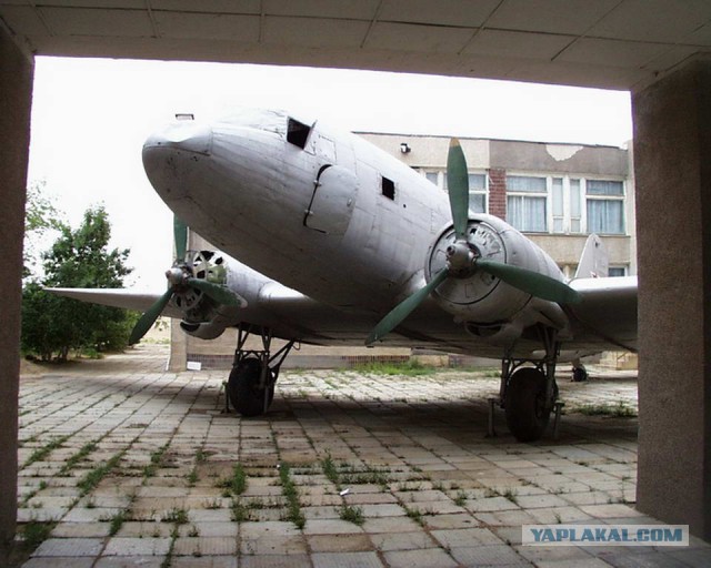 20 самых интересных авиапамятников