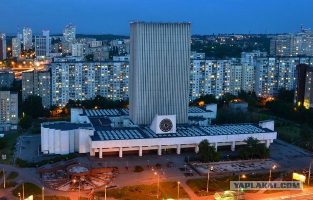 Брутальные колоссы: топ-15 самых жутких шедевров архитектуры