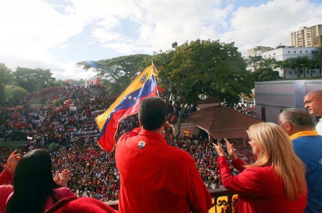 Перестрелки, массовые беспорядки и столкновения: что происходит на улицах Каракаса и других городов Венесуэлы