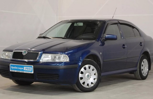 Самые роскошные автомобили 1990-х годов