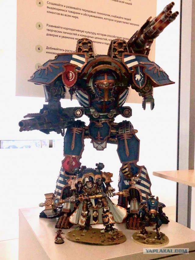 Warlord Titan. Сервиторим потихоньку