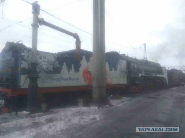 Памятник паровозу