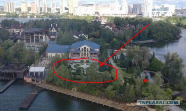 Киркоров пристроил к даче за 700 миллионов причал для яхт, который мешает людям