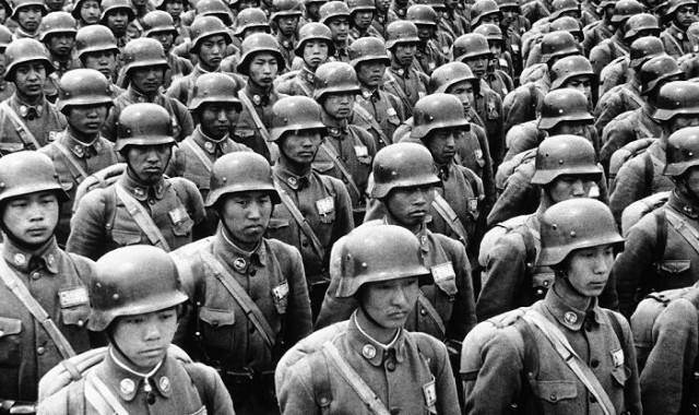 Лица, события, эпохи: редкие исторические фотографии, которые перенесут вас в другое время