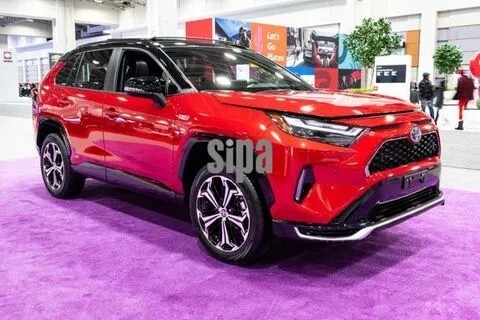Купил Toyota RAV4 из Китая - через неделю схватился за голову: 3 причины пожалеть о покупке