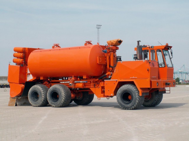 Игра на ЯПе: Угадай АВТО-7