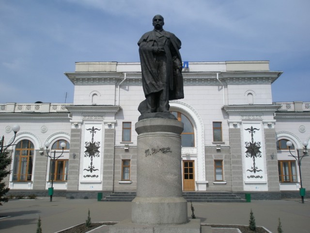 Необычные памятники