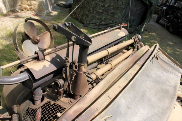 Жук-плавунец: тест-драйв Volkswagen Type 166 Schwimmwagen
