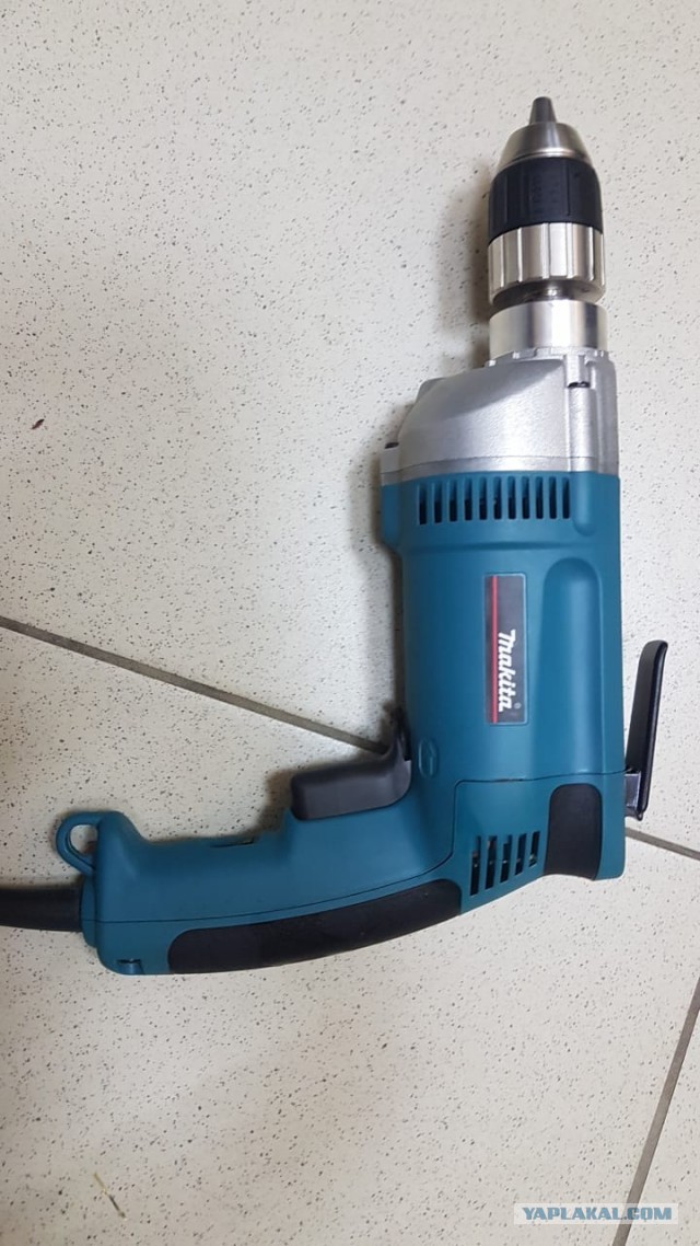 Дрель Makita DP4001, продам