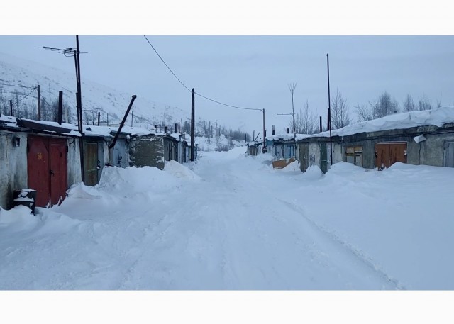 Гаражи