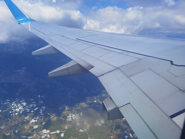 Пассажир авиакомпании Thai Lion Air снял на видео забавный случай во время полета