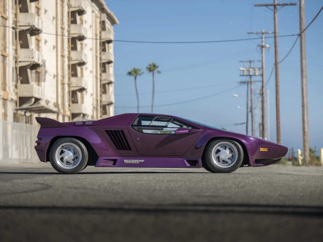 Vector W8 и другие. Редких суперкаров фотопост.