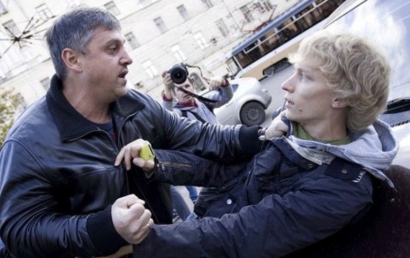 Нашист-провокатор получил по морде