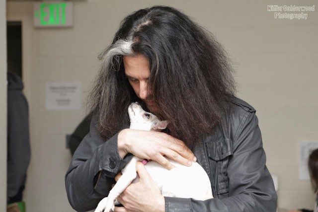 Группы Slayer, Testament и Carcass посетили приют бездомных животных Motley Zoo Animal Rescue