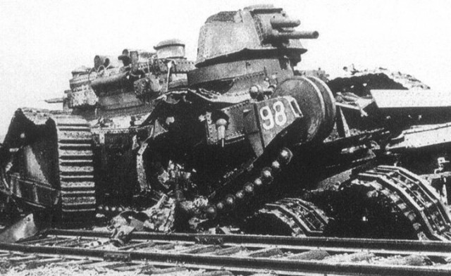 Сухопутные линкоры: огромные многобашенные танки, которые опоздали на войну.