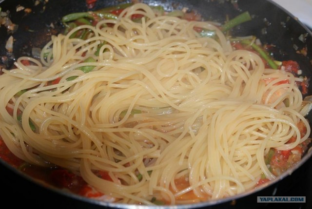 Фасоль – International, Или «Веселые нотки»