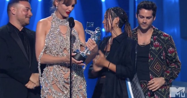 Большой пост MTV Video Music Awards 2022