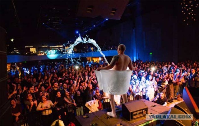 Фотожаба: Эксгибиционист