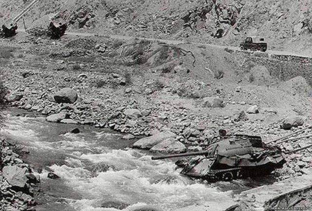 Фотографии связанных с историей Красной и Советской Армии.