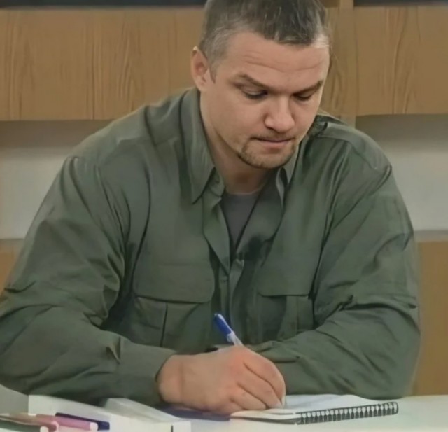 Курьер наглядно показал, что такое «пик финансовой неграмотности»