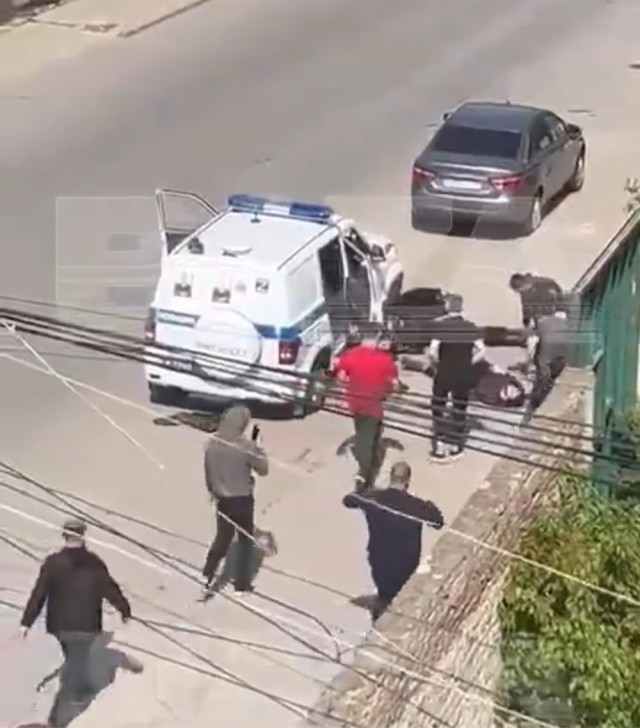В Махачкале неизвестные напали на экипаж полиции