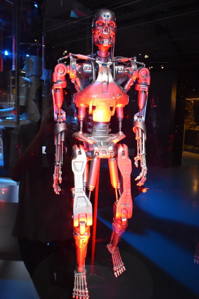 Будущее наступило. Китайцы презентуют Т-800.