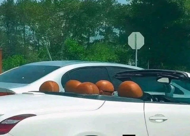 Сколько людей в машине?