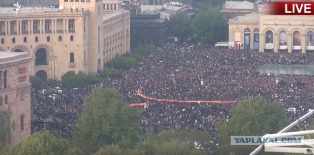 Власти Армении пошли на силовую акцию против шествия оппозиции в Ереване