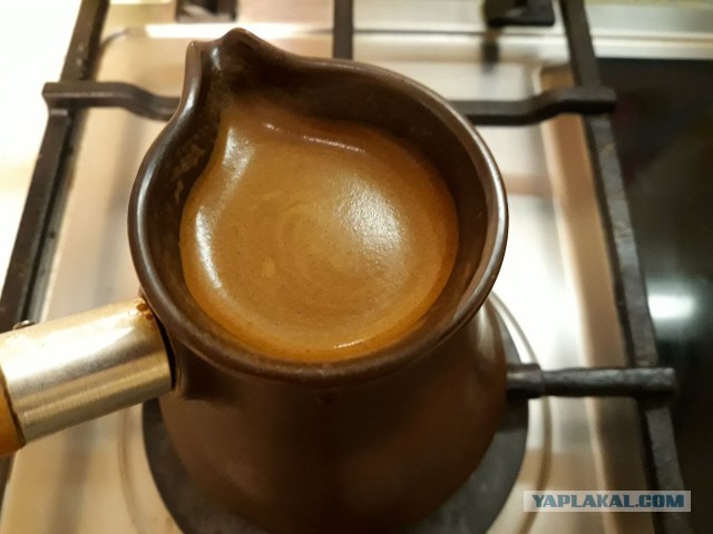 Кофе Дальгона и йогуртный торт.