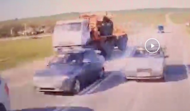 Появились видео страшного ДТП на Ставрополье