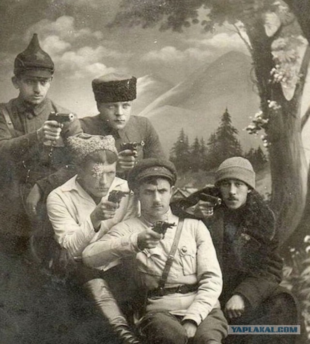 Типичный тиктокер-ублюдок ...